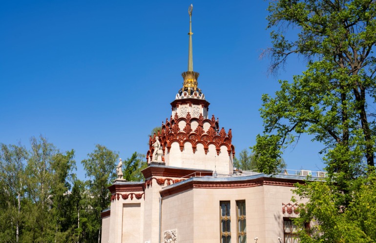 Рассказы Льва Толстого под музыку