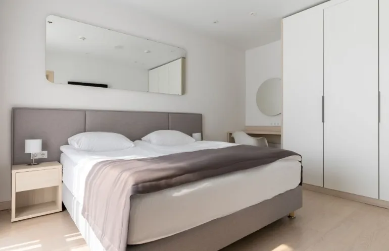 Апарт-отель YE'S Marata г. Санкт-Петербург