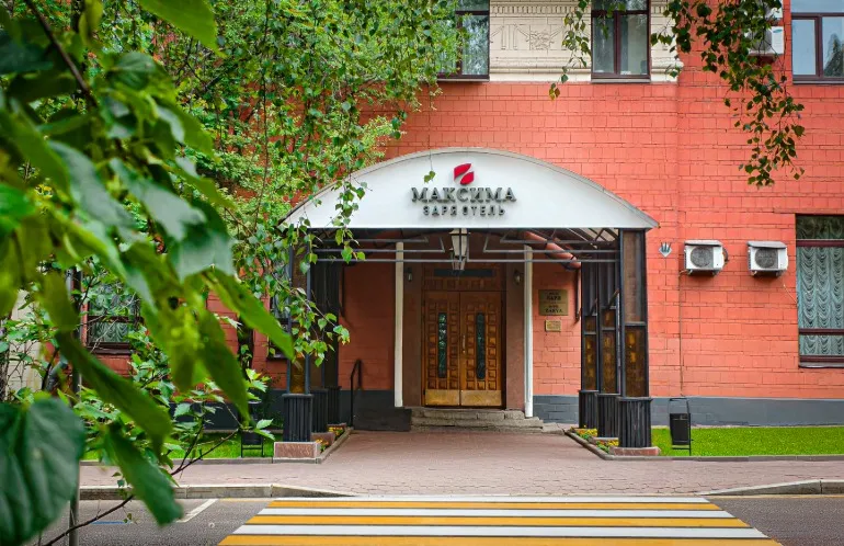Отели рядом с ВДНХ: Максима Заря Отель 3*