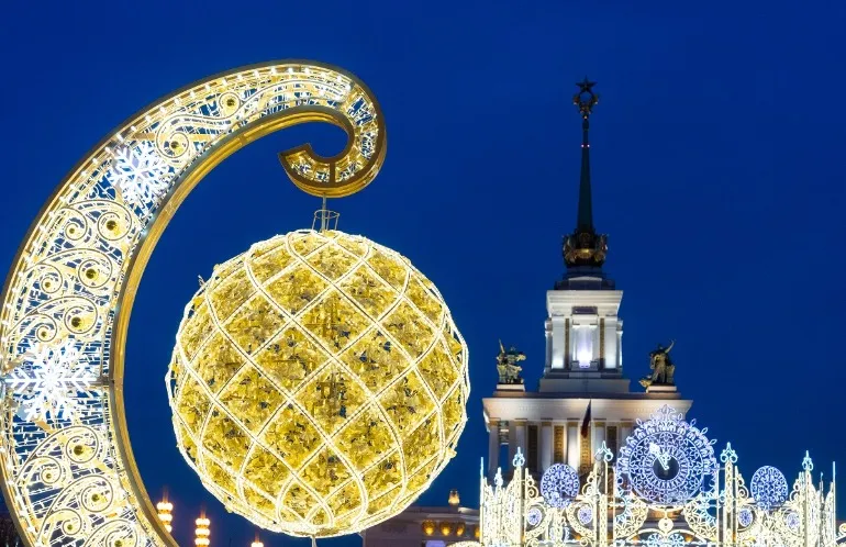 Огни ВДНХ: Вечерняя экскурсия по Новогодней ВДНХ и панорама «Солнце Москвы»