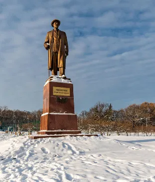 Памятник И.В. Мичурину
